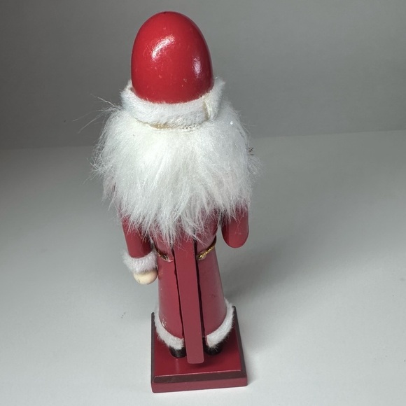 Nutcracker Wooden Santa Claus St Nick Hand Painted Vintage 8” Collectable Gift - Picture 3 of 9